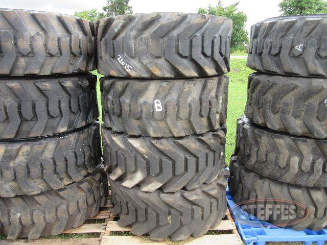 (4) 385-65R22.5 bar lug tires_6.JPG